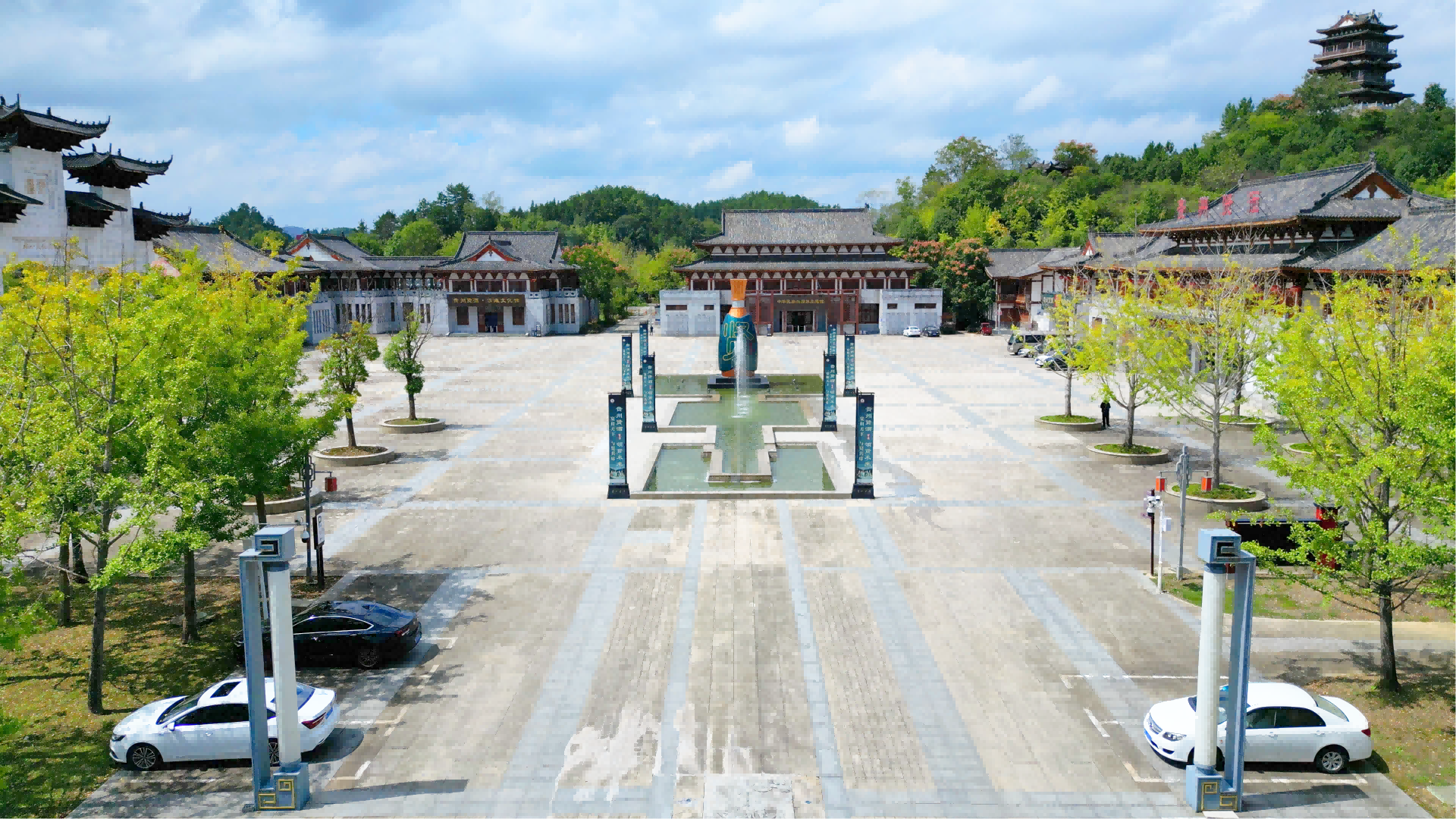 走进yl6776永利集团文化产业园，体验白酒之美，领略文化之韵